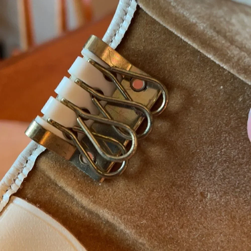 Vintage Princess Gardner Key Holder